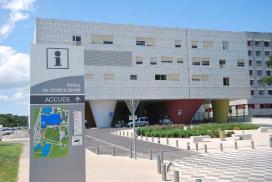 Vue de l'entrée du Centre Hospitalier d'Avignon