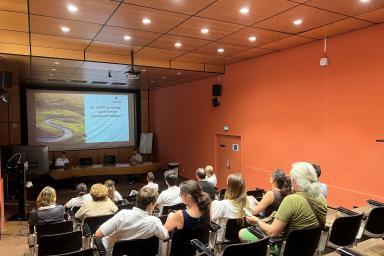 Ensemble des médecins réuni lors de la réunion ville-hôpital organisée par le service de médecine interne et maladies infectieuses le 6 juin 2024