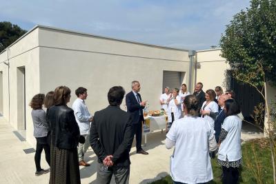 Visite de Denis Robin, Directeur général de l’ARS Paca, venu féliciter l'équipe de la Maison Mazarine, son projet coup de cœur #HmentFiers2023 - Agrandir l'image 8 sur 8, fenêtre modale