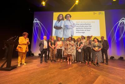 Photo des équipes des Missions de santé publique des Hôpitaux Publics de Vaucluse lauréates de l'opération H'ment fiers 2024 lors de la journée de remise des prix organisée au Mucem à Marseille le 14 mai 2025 - Agrandir l'image 1 sur 2, fenêtre modale