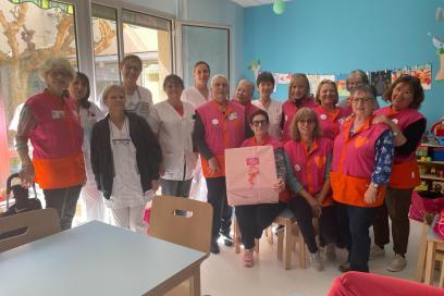 Don de jouets de l'Association Les Blouses Roses en faveur des enfants hospitalisés en Pédiatrie - Agrandir l'image, fenêtre modale