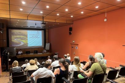 Ensemble des médecins réuni lors de la réunion ville-hôpital organisée par le service de médecine interne et maladies infectieuses le 6 juin 2024 - Agrandir l'image, fenêtre modale