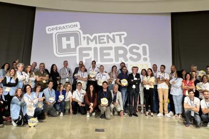 Ensemble des équipes hospitalières des centres hospitaliers de la région Paca lauréates de l'opération H'ment fiers 2023 lors de la journée de remise des prix le 14 juin 2024 - Agrandir l'image, fenêtre modale
