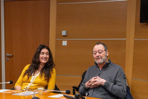 Visite de Zofia et Jean Reno, Présidents du Comité des mécènes du Fonds de dotation AV'ENCE du Centre Hospitalier d'Avignon - Agrandir l'image, fenêtre modale