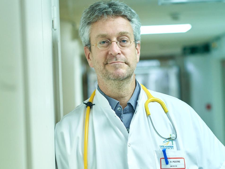 Gros plan sur le Docteur Pestre